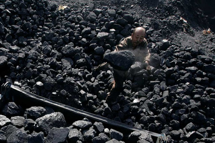China coal price soars to new record after flooding