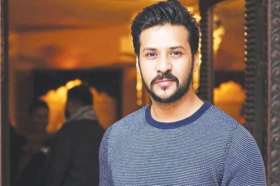 Actor Nirob quits e-commerce job