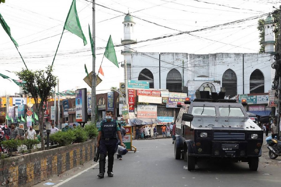 Pandal vandalism: Six-hour hartal underway in Ctg