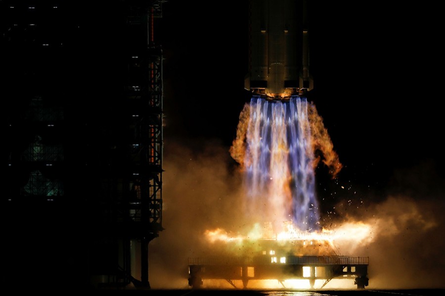 The Long March-2F Y13 rocket, carrying the Shenzhou-13 spacecraft and three astronauts in China's second crewed mission to build its own space station, launches at Jiuquan Satellite Launch Center near Jiuquan, Gansu province, China on October 16, 2021 — Reuters photo