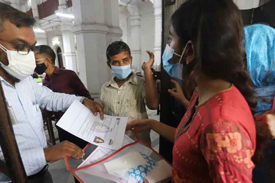 ‘Cluster’ admission tests begin at 20 public universities