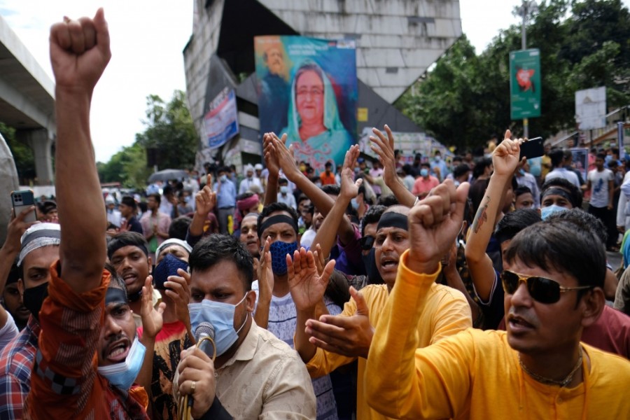 Poets, artists, journos unite against communal violence