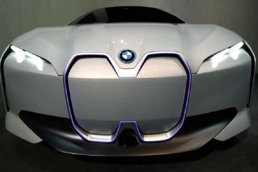 BMW to phase out fossil-fuel burning engines from main plant by 2024