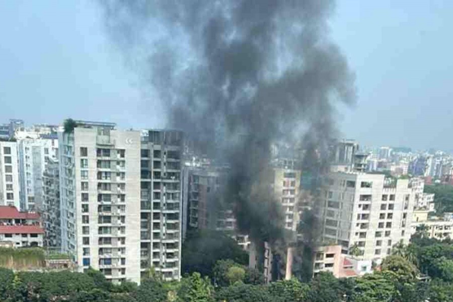 Seven burnt after fire breaks out at Gulshan building