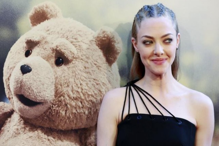 Amanda Seyfried poses on the red carpet of the movie premiere of 'Ted 2' in New York June 24, 2015. Reuters