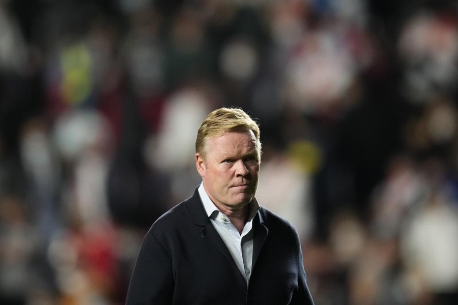 Barcelona's head coach Ronald Koeman heads back down the tunnel at half time during a Spanish La Liga soccer match between Rayo Vallecano and FC Barcelona at the Vallecas stadium in Madrid, Spain on Wednesday, October 27, 2021 — AP photo