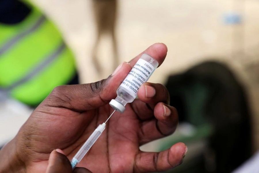 A health worker draws a dose of the AstraZeneca/Oxford Covid-19 vaccine, donated to Kenya by the UK government, in Nairobi, Kenya on August 8, 2021 — Reuters /Files