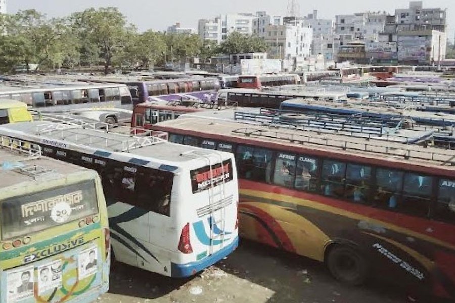 Pressure of passengers on train in Khulna owing to transport strike