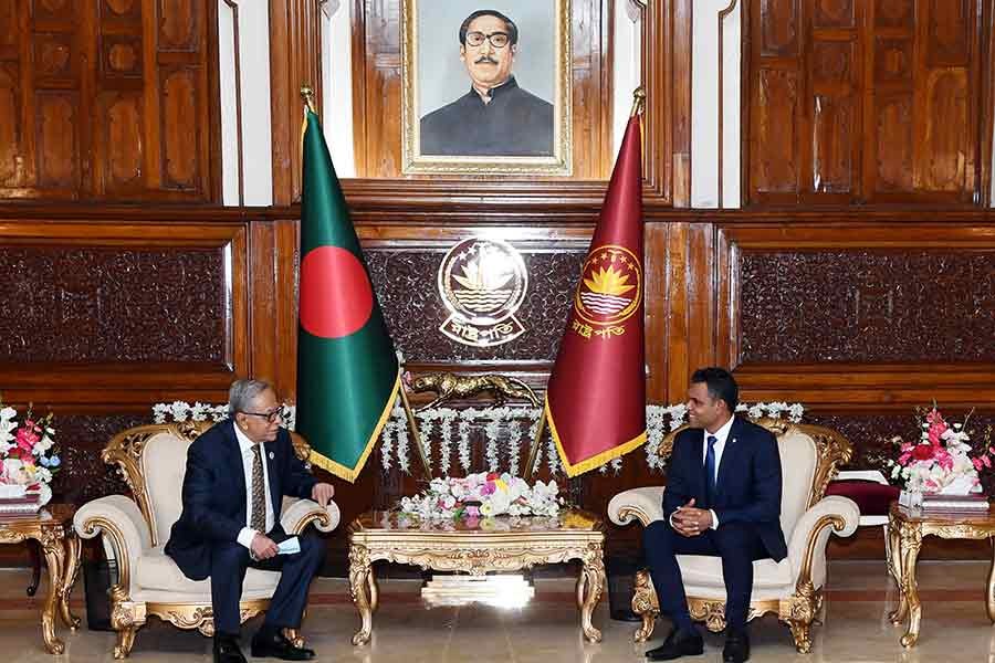 Bangladesh, Maldives can work jointly to tackle climate impacts: President