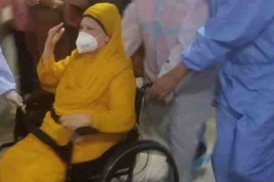 Khaleda Zia's condition 'very critical'