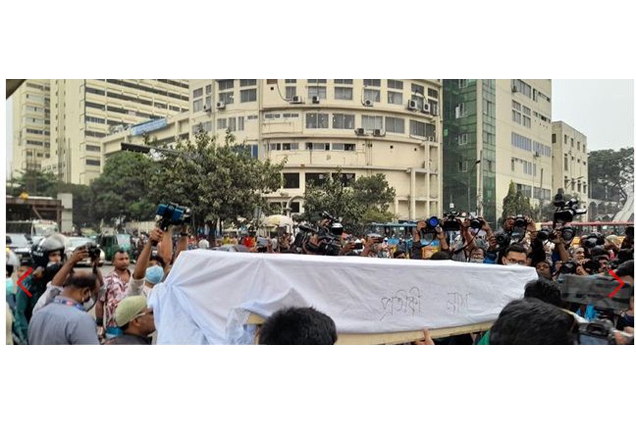 Students hold symbolic ‘funeral march’ for road safety in the capital