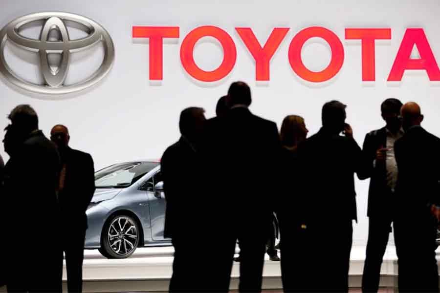 Toyota to start car hardware, software update service in Japan