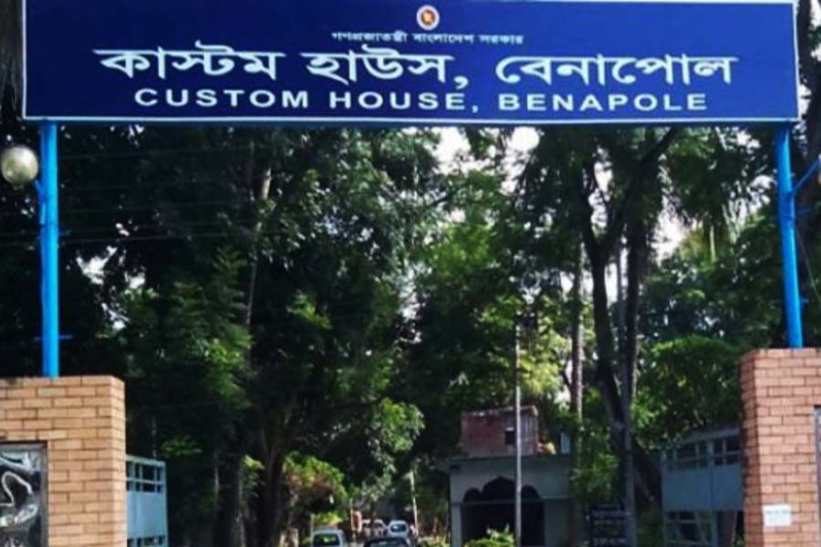 Customs official gets death threat by smugglers