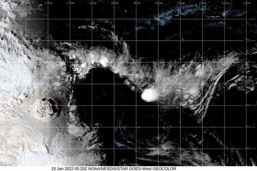 A white plume rising over Tonga when the underwater volcano Hunga Tonga-Hunga Ha'apai erupted on Saturday -Reuters photo