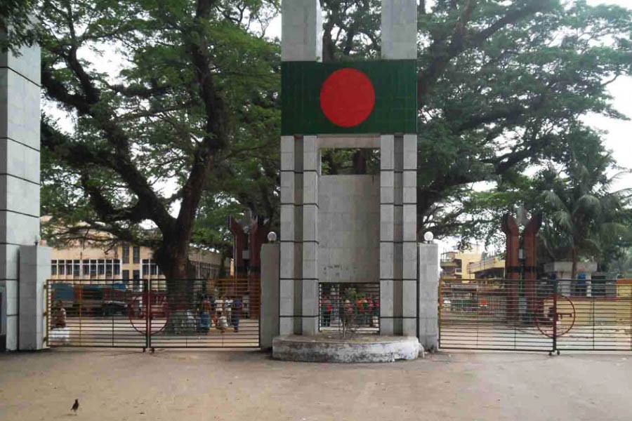 Trade through Benapole land port suspended