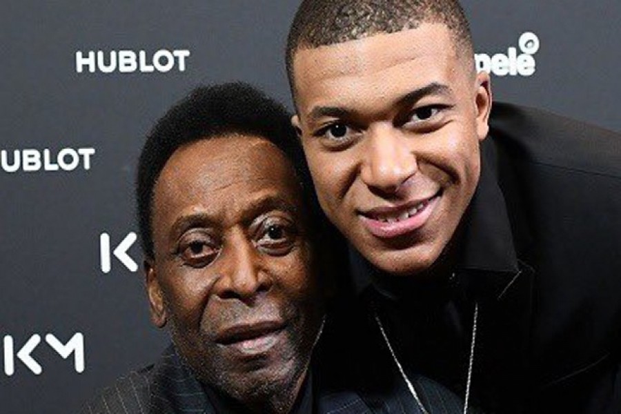 Brazilian football legend Pele, whose full name is Edson Arantes do Nascimento, with French footballer Kylian Mbappe. @Pele/Twitter