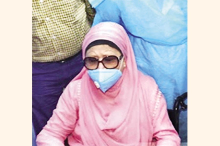 Khaleda receives Covid booster dose