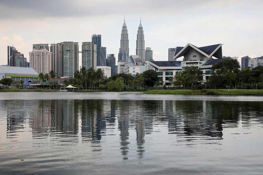 Malaysia to allow entry of vaccinated tourists without quarantine from April