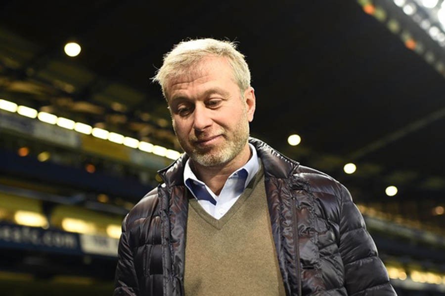 Football - Chelsea v Sunderland - Barclays Premier League - Stamford Bridge - 19/12/15 Chelsea owner Roman Abramovich after the game. Reuters / Dylan Martinez