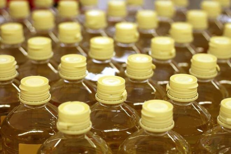 Edible oil price cut in Bangladesh market by Tk 8.0 per litre