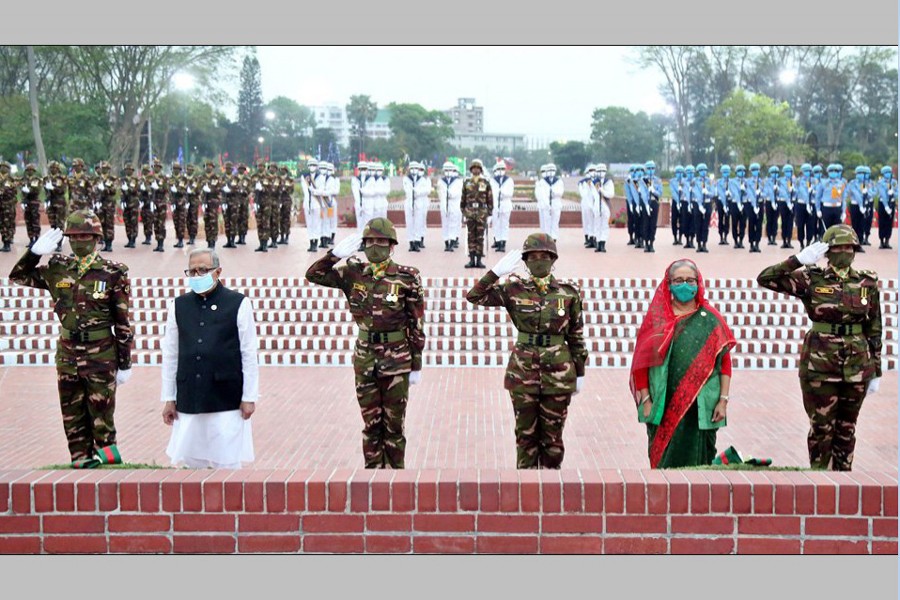 President, PM pay rich homage to Liberation War martyrs