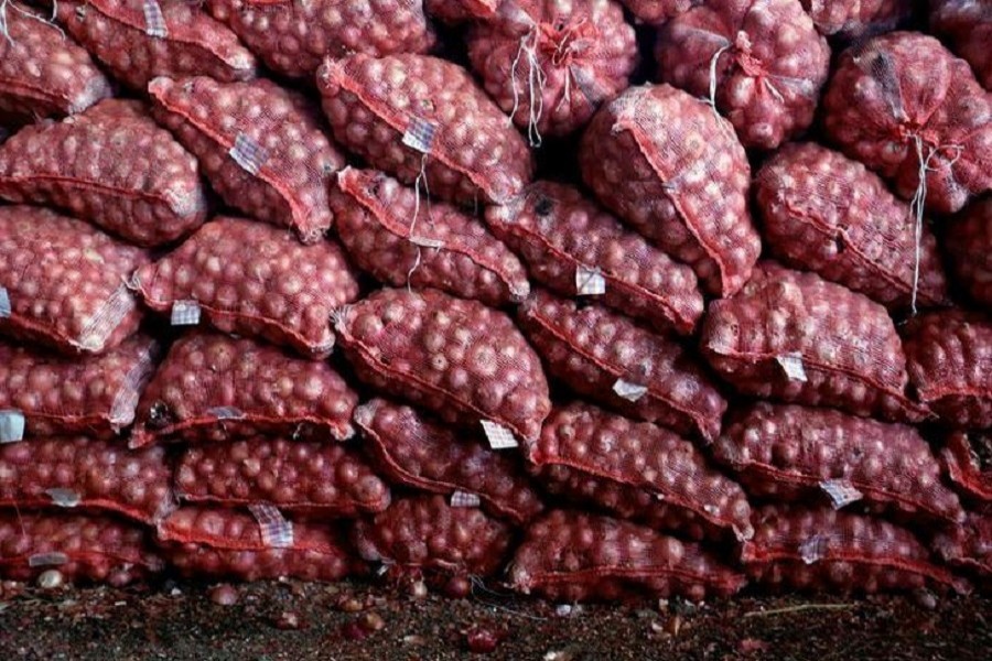 Govt plans to continue onion imports during Ramadan