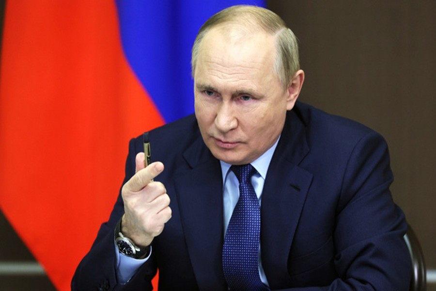 Putin says Russian gas must be paid for in roubles from April