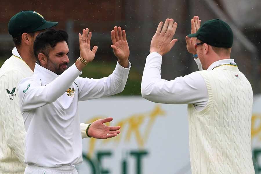 South Africa set Bangladesh 413-run target to chase in fourth innings