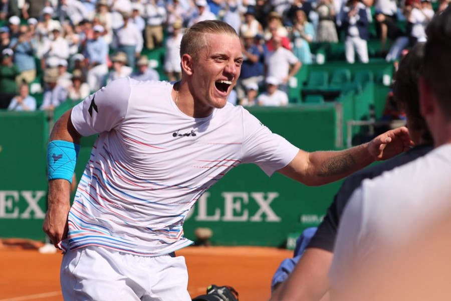 Tennis - ATP Masters 1000 - Monte Carlo Masters - Monte-Carlo Country Club, Roquebrune-Cap-Martin, France - April 16, 2022 Spain's Alejandro Davidovich Fokina celebrates winning his semi final match against Bulgaria's Grigor Dimitrov REUTERS/Denis Balibouse