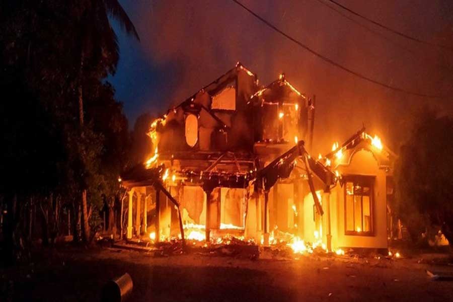 Anti-government protesters in Sri Lanka on Monday set on fire the official residences of several the members of parliament –Reuters photo