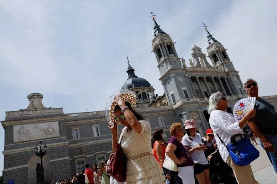 Spain swelters as temperatures soar above May average