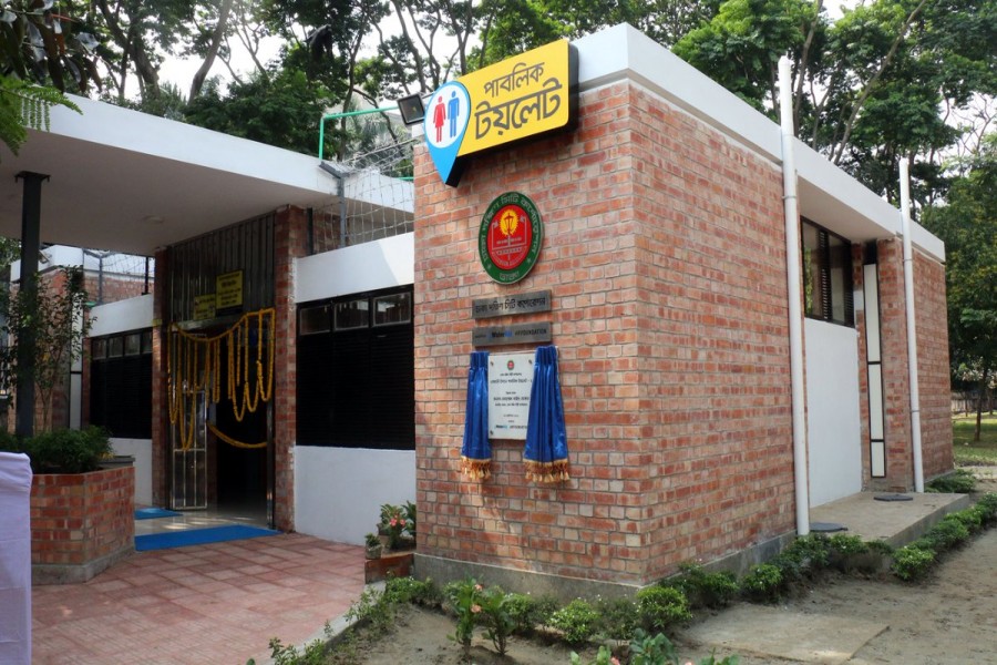 ‘DSCC to construct public toilets at all wards’  