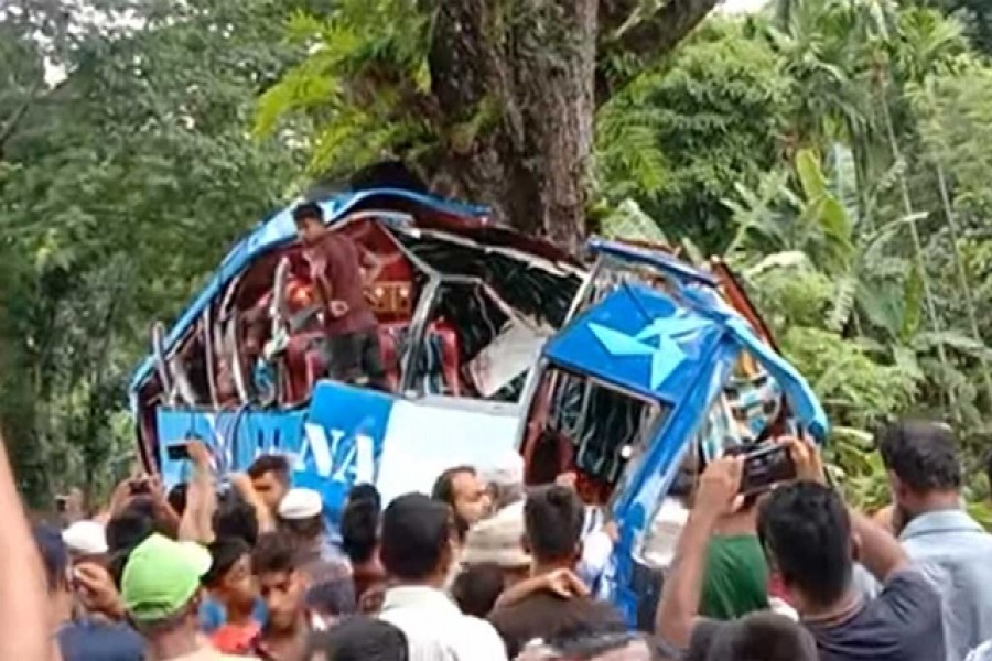 Death toll in Barishal road crash reaches 10