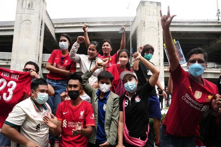 Thai fans welcome Liverpool before friendly with Man Utd