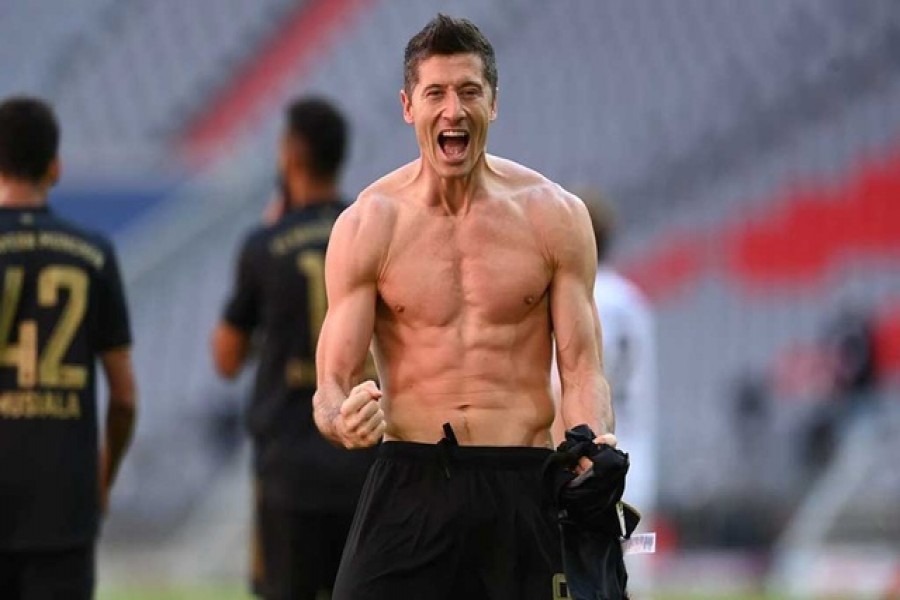 Lewandowski set to join Barca after verbal agreement with Bayern