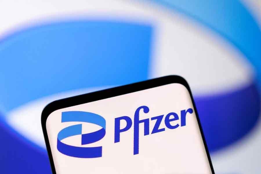 Pfizer starts mid-stage trial for omicron vaccine