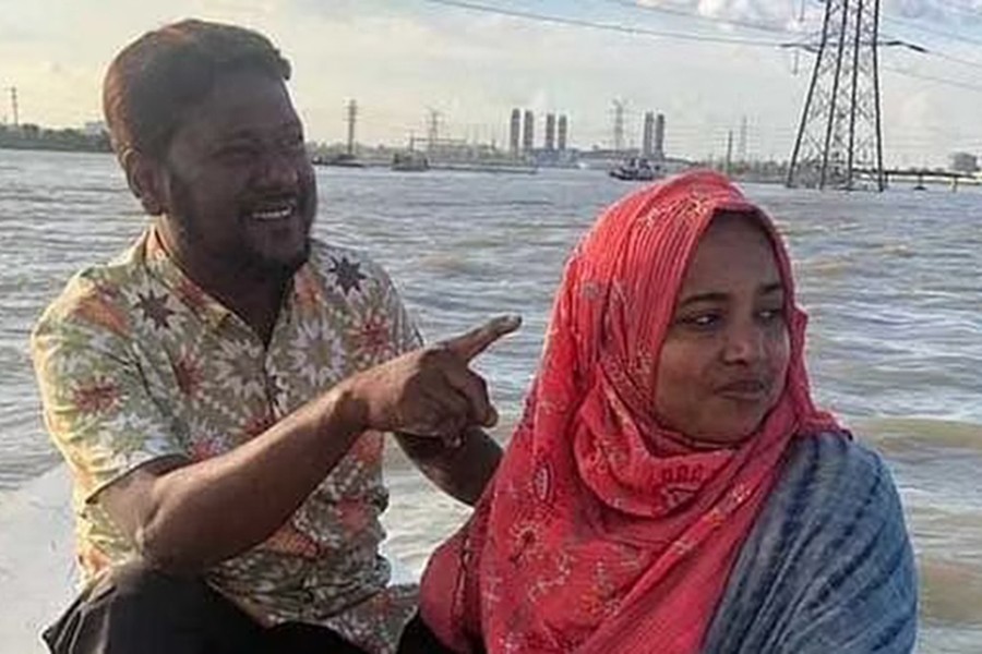 Teacher couple found dead inside car