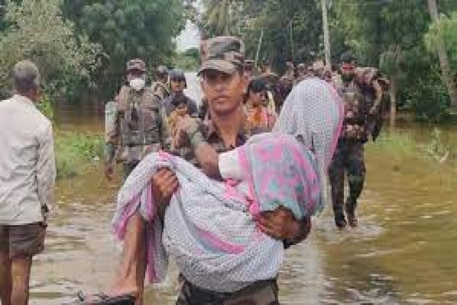 Floods, landslides kill 33 in India