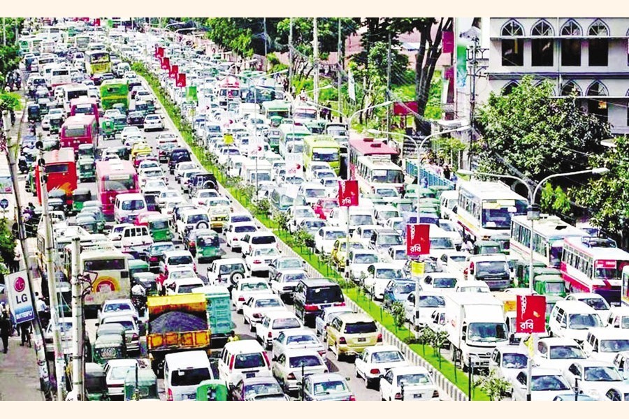 Heavy morning traffic revisits Dhaka