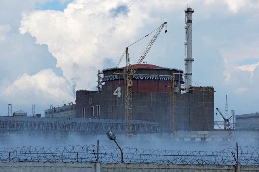 Fears of a radiation leak mount near Ukrainian nuclear plant