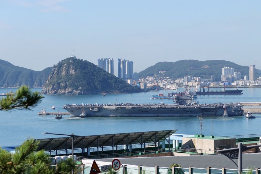 US Navy aircraft carrier USS Ronald Reagan is anchored at a port in Busan, South Korea, September 23, 2022. REUTERS/Daewoung Kim