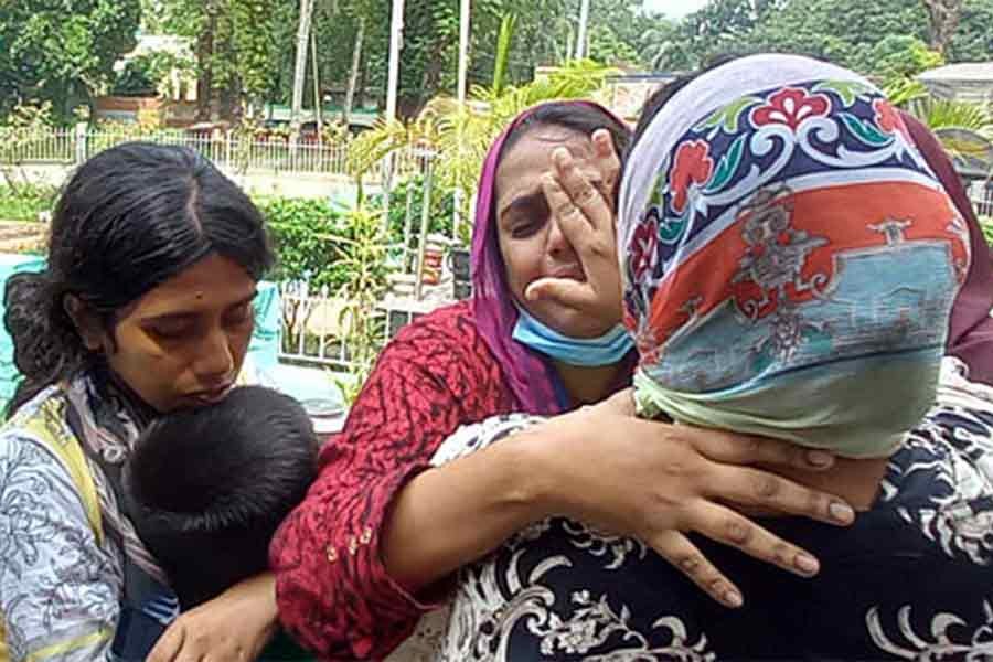 নিরাপত্তার কথা ভেবে মাকে খুলনা থেকে ঢাকায় নিয়ে এসেছি: মরিয়ম মান্নান