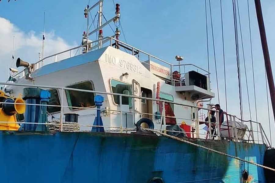 Indian vessel leaves Chattogram Port under transit agreement