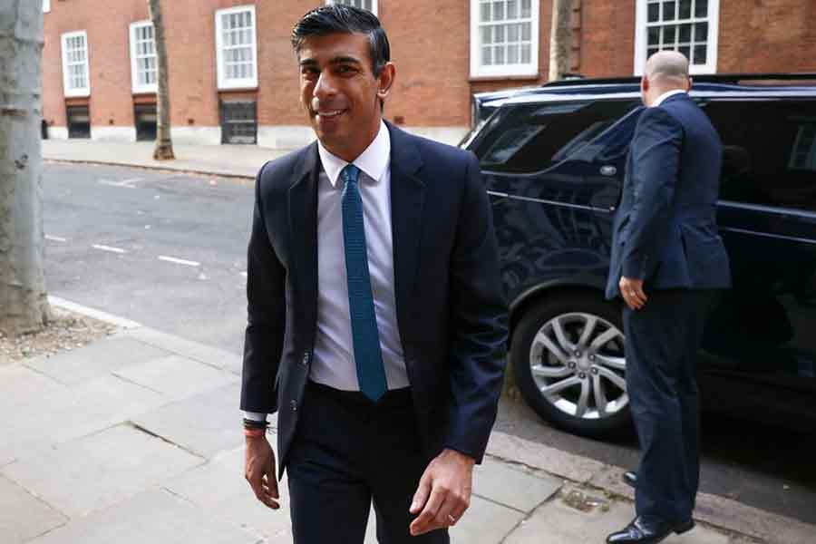 UK PM Sunak gathers cabinet to begin 'hard work' of fixing economy