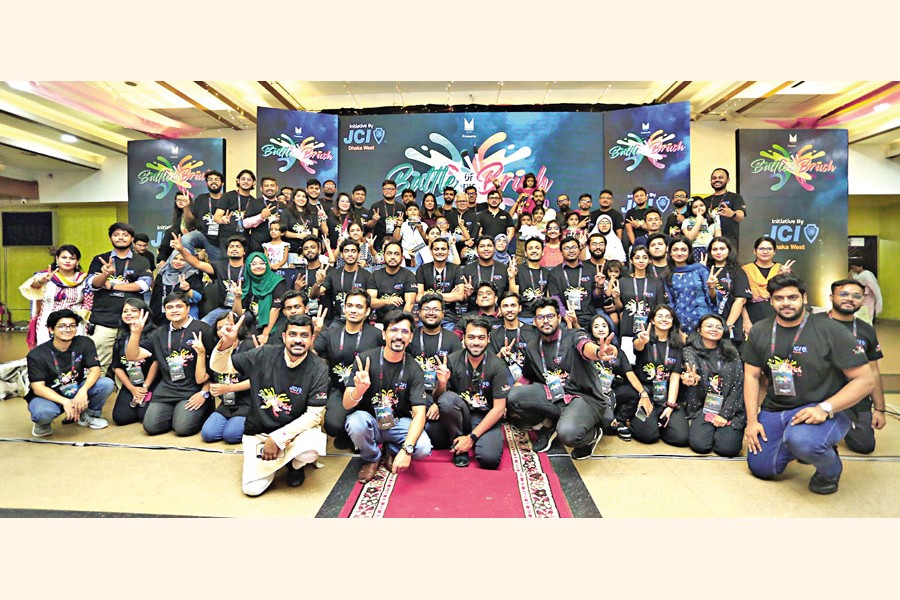 Organisers and participants of Battle of Brush 5.0 held in the capital recently