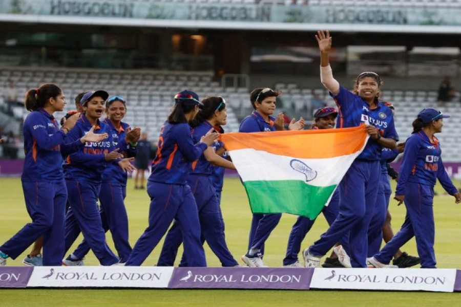 Cricket - Women's One Day International Series - England v India - Lords, London, Britain - September 24, 2022 India's Jhulan Goswami and teammates celebrate after winning the match Action Images via Reuters/Peter Cziborra/File Photo