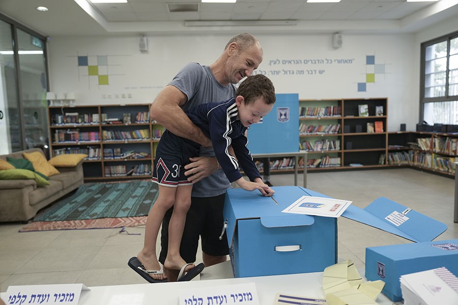 Israelis vote again as political crisis grinds on