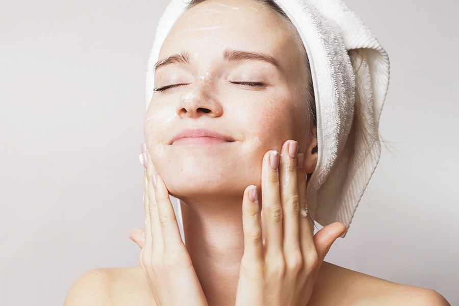 Skincare for teenagers: Common mistakes and remedies