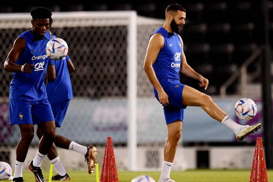 FIFA World Cup Qatar 2022 - France Training - Al Sadd SC Stadium, Doha, Qatar - November 19, 2022 France's Karim Benzema and Aurelien Tchouameni during training - REUTERS/Annegret Hilse