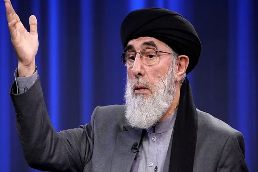 Former Afghan warlord and presidential candidate Gulbuddin Hekmatyar speaks during the presidential election debate at TOLO TV studio in Kabul, Afghanistan September 25, 2019. REUTERS/Omar Sobhani/File Photo